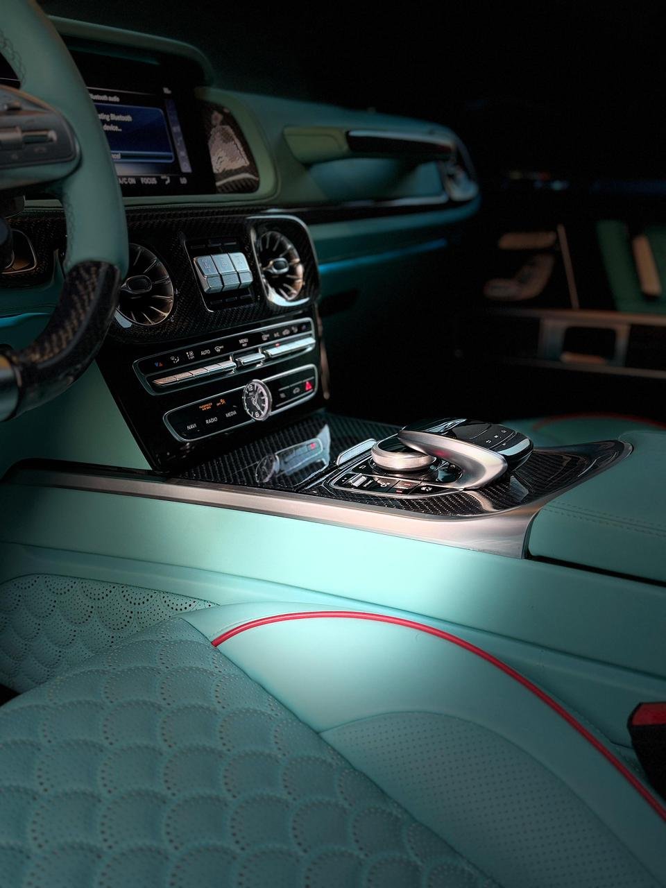 Mercedes-Brabus-G900 Rocket