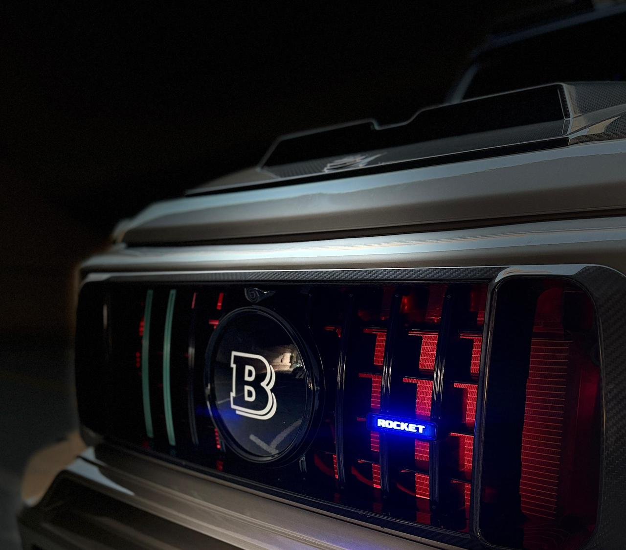 Mercedes-Brabus-G900 Rocket