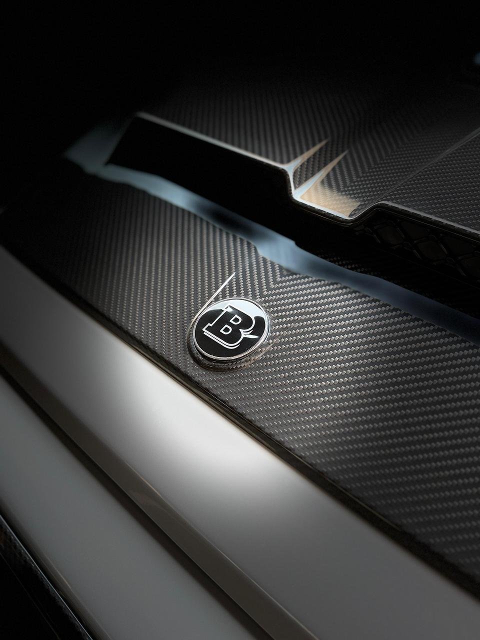 Mercedes-Brabus-G900 Rocket