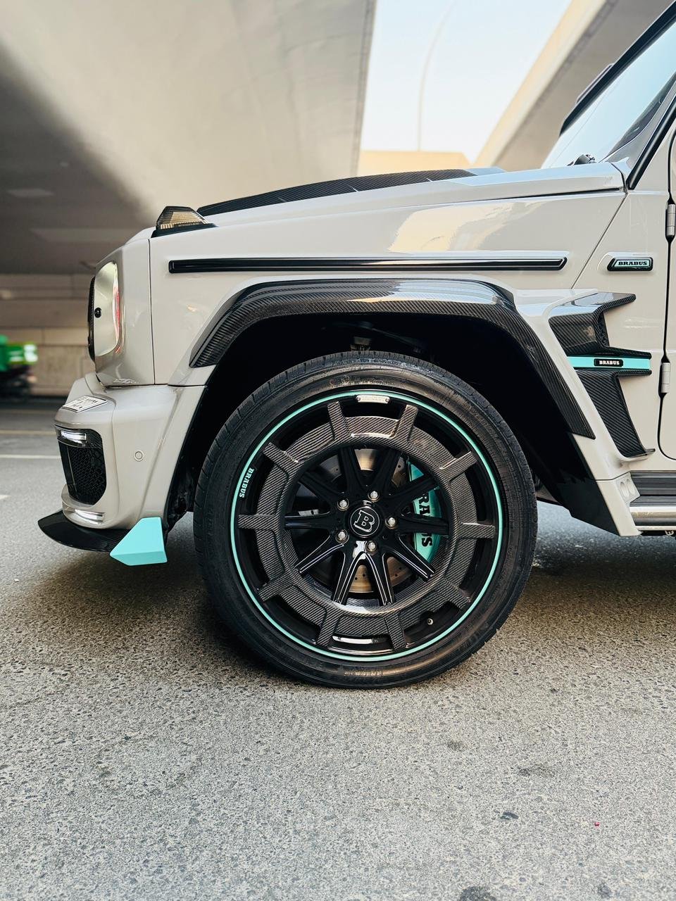 Mercedes-Brabus-G900 Rocket