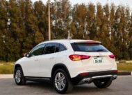 Mercedes-Benze GLA 250