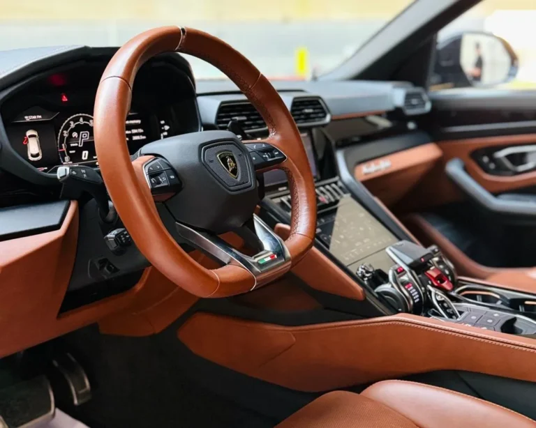 rent lamborghini urus dubai