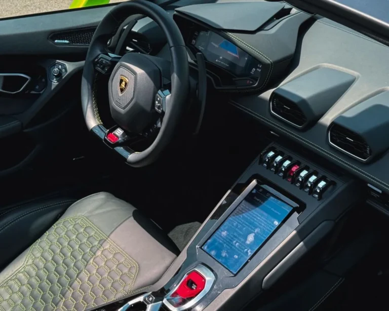 rent lamborghini huracan in dubai